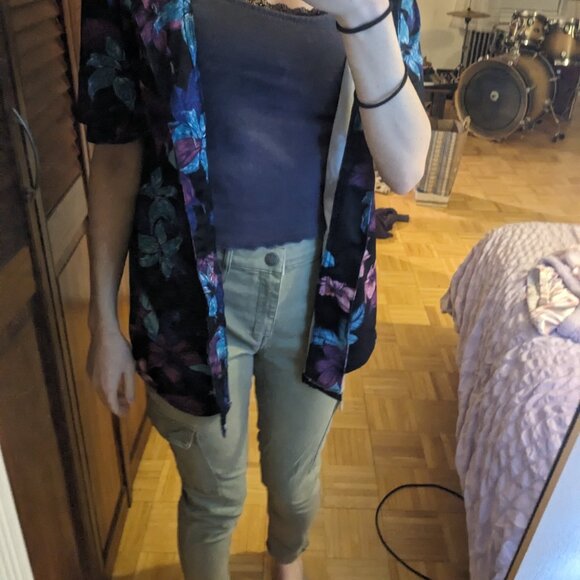 Black Floral Button down - Picture 4 of 5